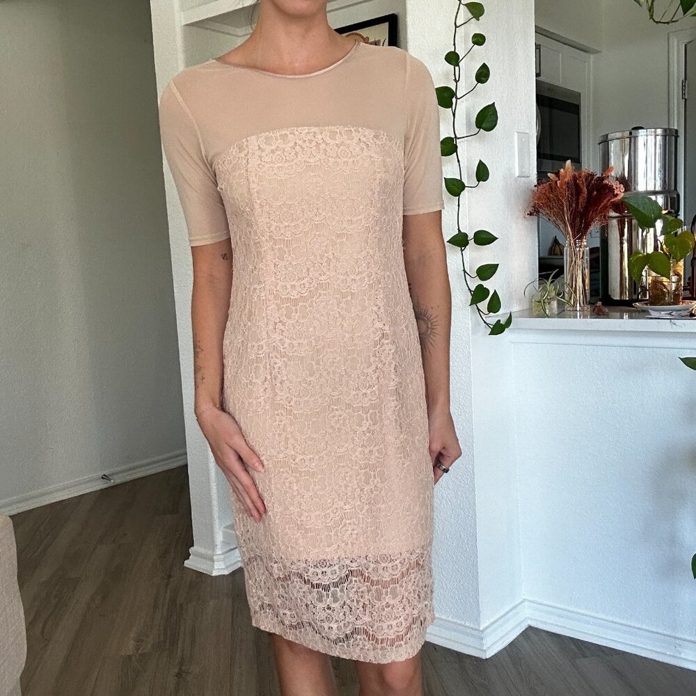 Neiman Marcus Short Sleeve Lace Mesh Midi Dress Nude Pink Size 6 Classy Formal